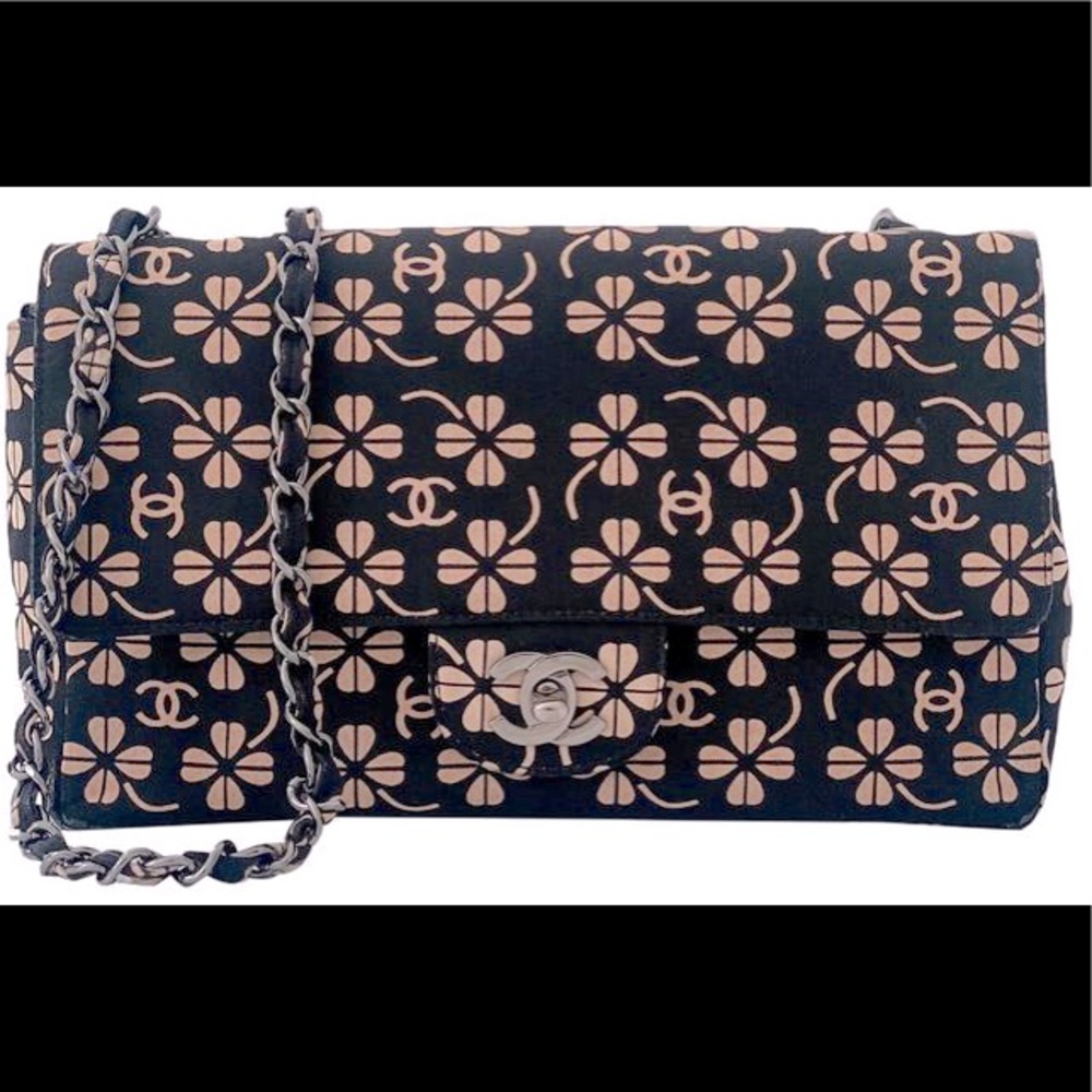 Chanel Clover CC logos flap Silk